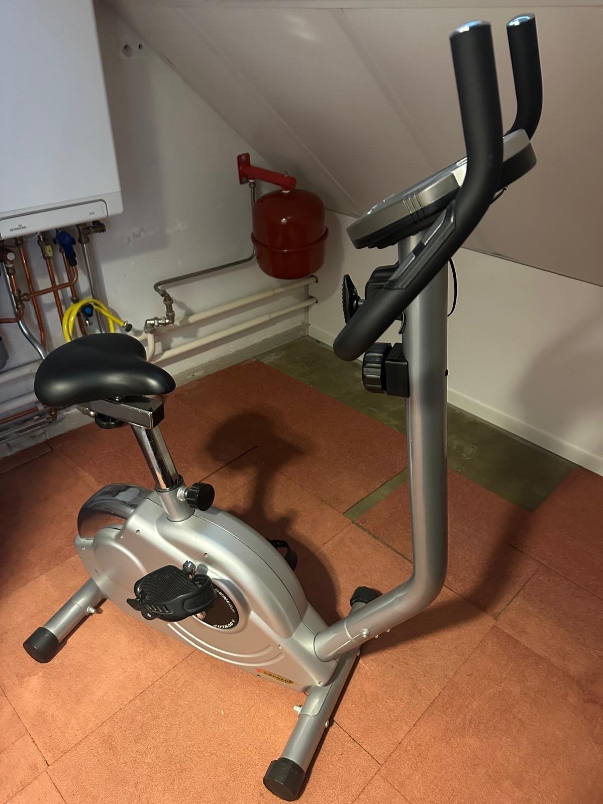 Dunlop Hometrainer - Zo goed als nieuw, Ophalen of Verzenden, Zo goed als nieuw, Metaal, Benen