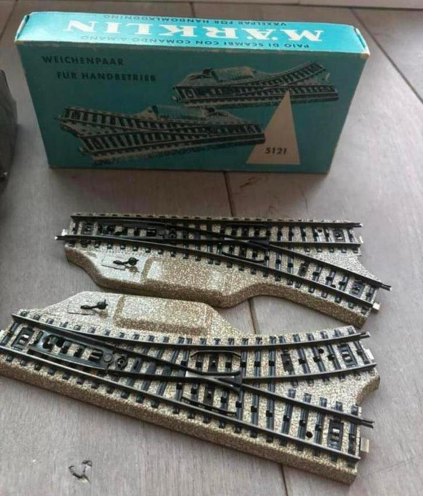 Marklin 2X spoorwissel L& R 5121, Ophalen of Verzenden, Gebruikt, Wisselstroom, Märklin