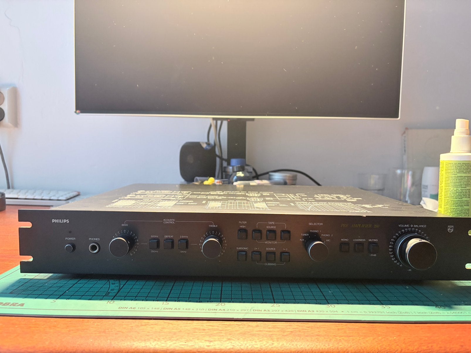 Philips 22ah 280 made in japan voorversterker, Audio, Tv en Foto, Versterkers en Receivers, Ophalen of Verzenden, Zo goed als nieuw