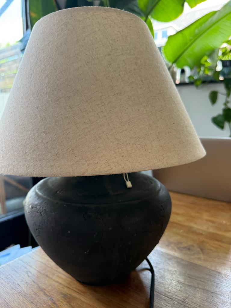 Zara Home lamp met aardewerk voet en lampenkap, Huis en Inrichting, Ophalen of Verzenden, Zo goed als nieuw, Overige materialen