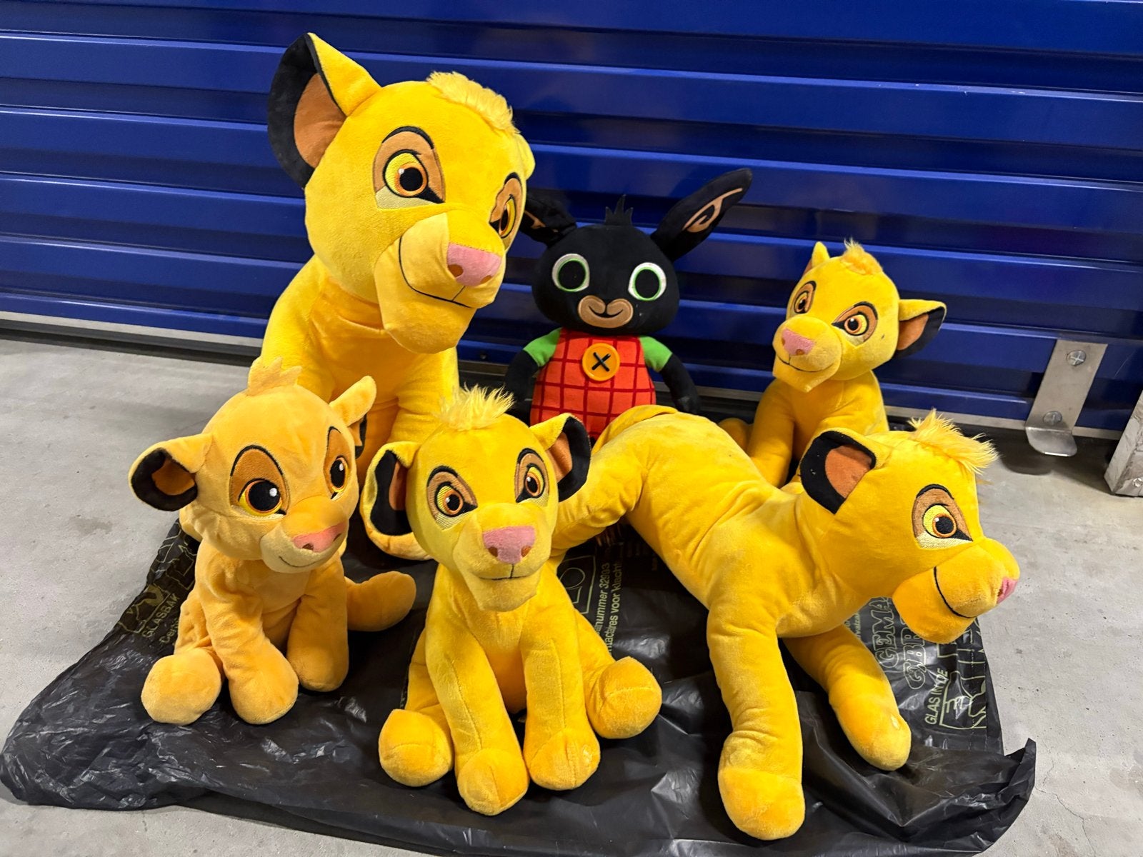Knuffels per stuk : Simba (De Leeuwenkoning) en Bing Konijn, Ophalen, Gebruikt, Disney, Overige typen