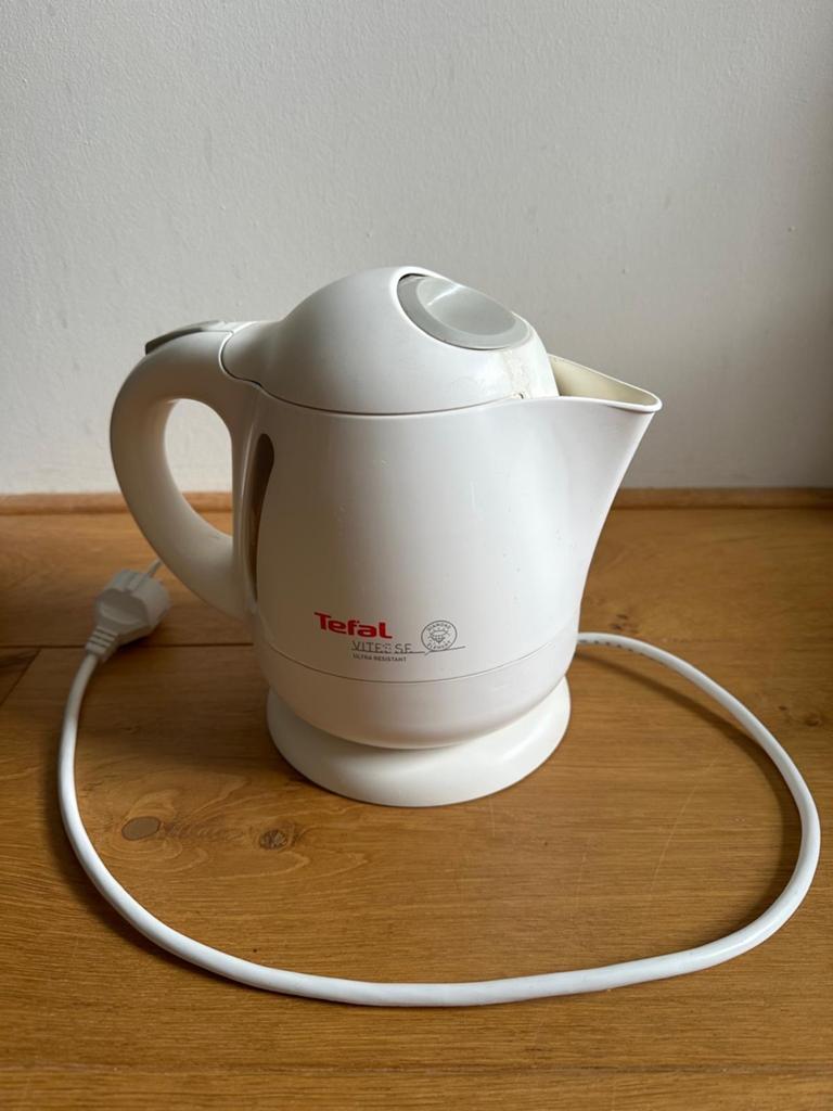 Tefal Vitesse Waterkoker - Wit, Witgoed en Apparatuur, Waterkokers, Gebruikt, 1 tot 2 liter, Draadloos, Ophalen of Verzenden