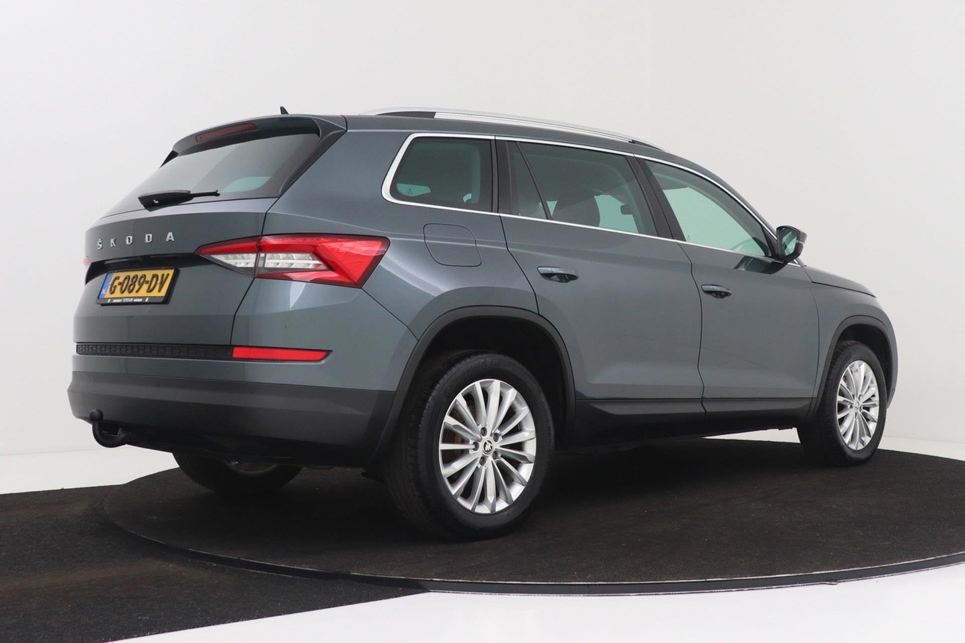 Skoda Kodiaq 1.5 TSI Business Edition | Trekhaak | CarPlay |, Auto's, Verwarmde buitenspiegels, 4 cilinders, 150 pk, Origineel Nederlands