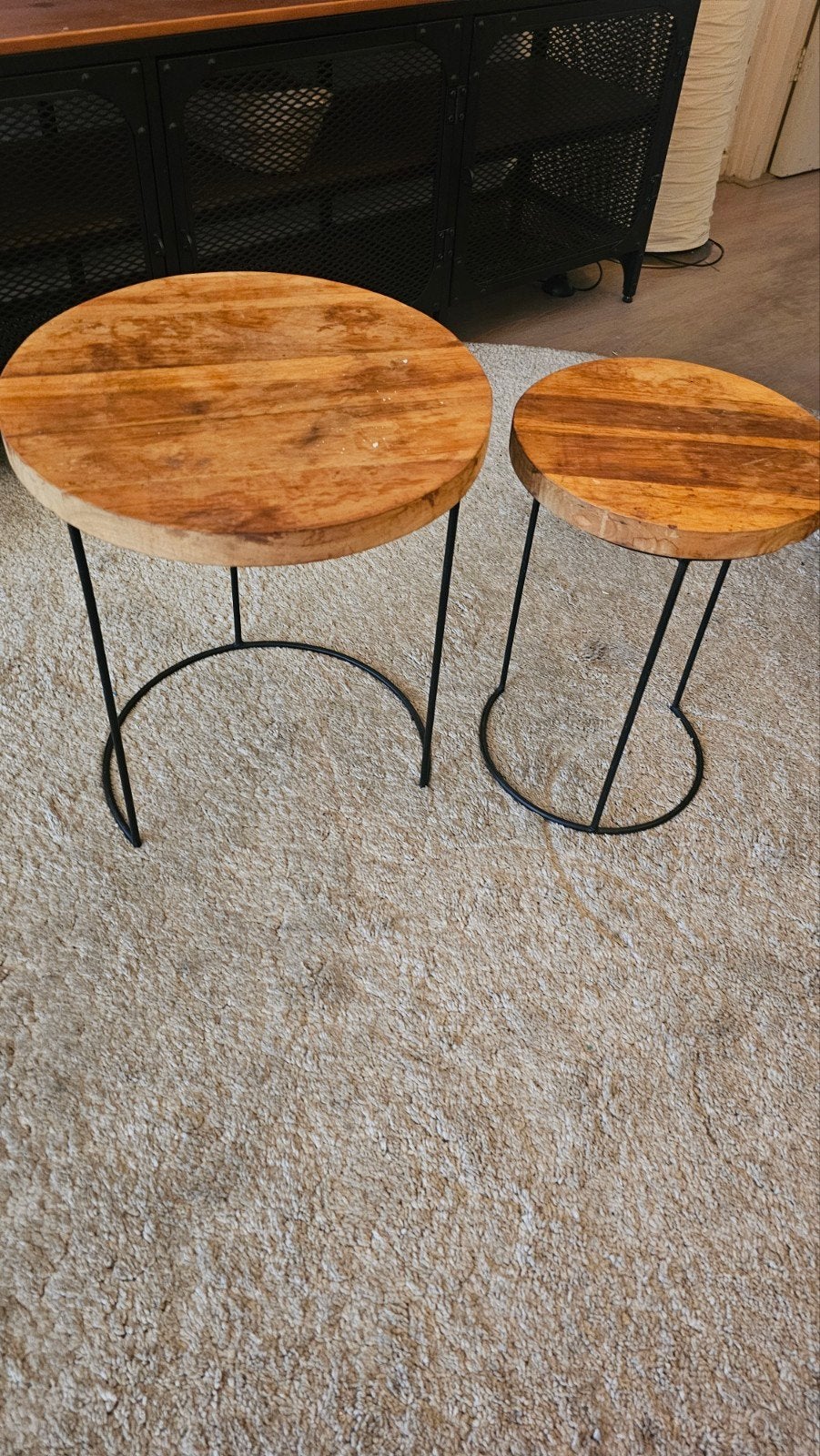 Set van 2 ronde tafels - hout en metaal, Huis en Inrichting, Ophalen, Gebruikt, Rond, Hout