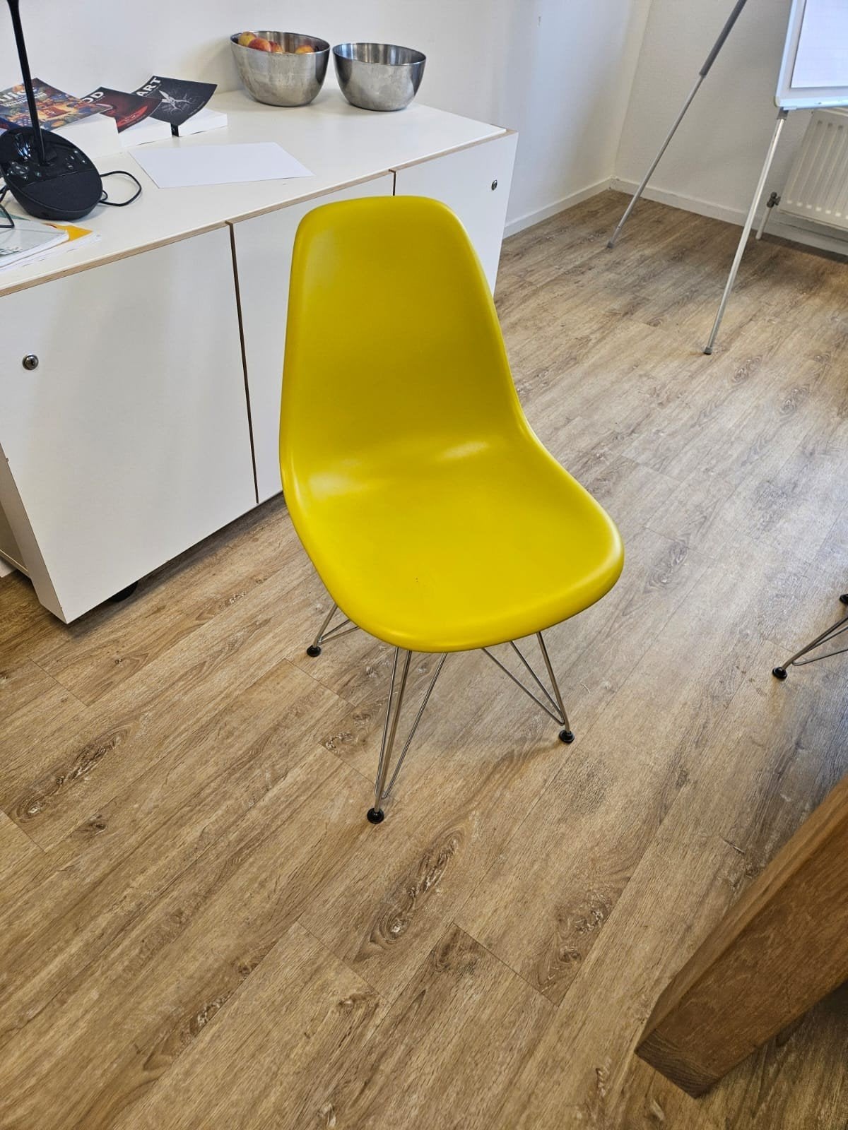 4x originele Vitra Eames DSR stoelen geel, Ophalen of Verzenden, Gebruikt