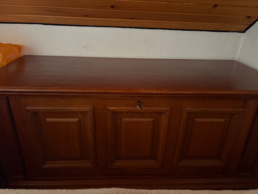 Eikenhouten dekenkist of lage kast, Ophalen, Gebruikt