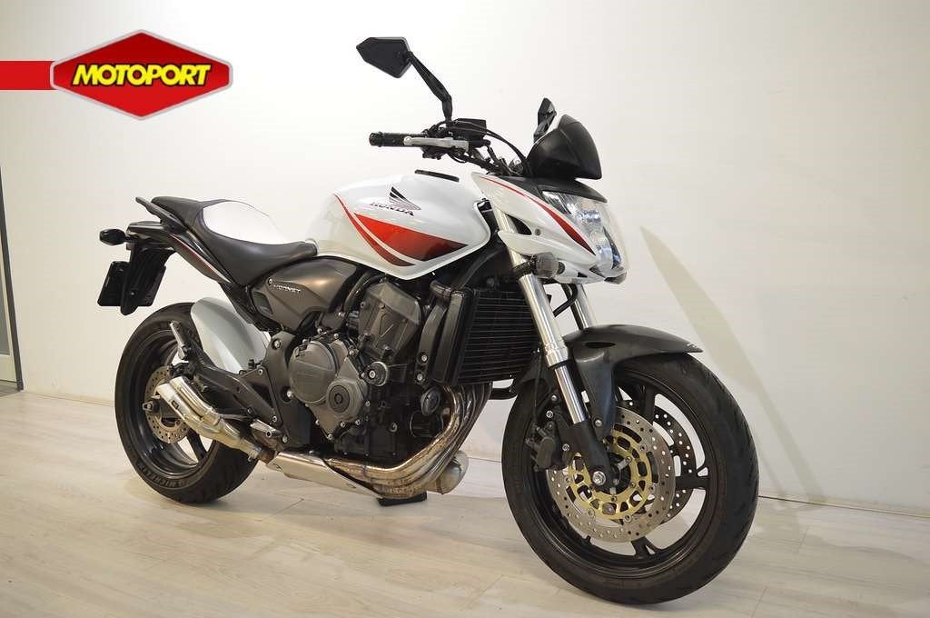 Honda CB 600 F (bj 2010), Wijngaardveld 1
9300  AALST, BE, Bedrijf, Mc.benelux@honda-eu.com, HONDA MOTOR EUROPE Ltd Belgian Branch