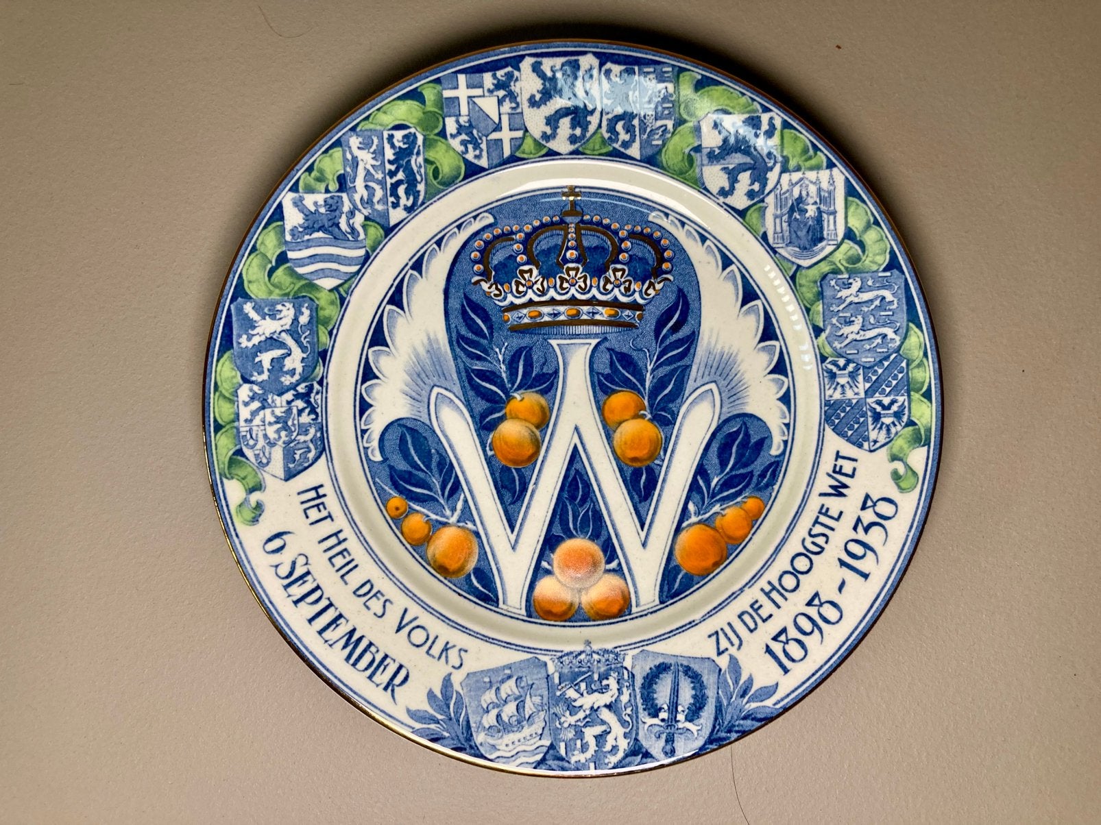 Herdenkingsbord Wilhelmina 1938 - Société Céramique, Verzenden