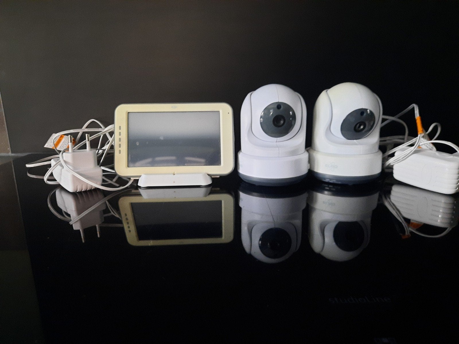 Babyfoon met 2 camera's en monitor, Ophalen of Verzenden