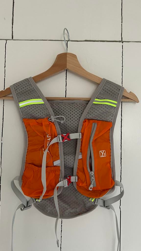 Luyisaber Hardloopvest / Hydratatievest, Overige merken, Ophalen of Verzenden, Zo goed als nieuw, Kleding
