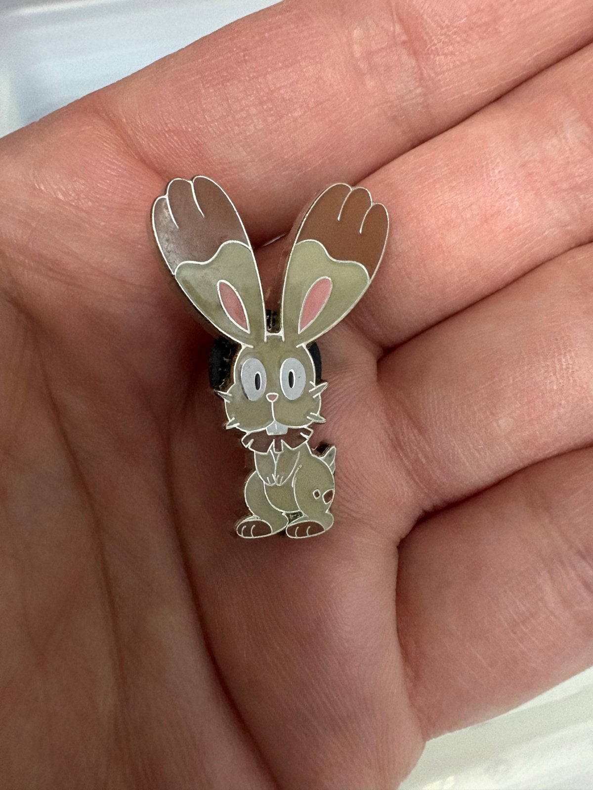 Pokémon Buneary pin - Officieel verzamelobject, Ophalen of Verzenden, Nieuw, Overige typen