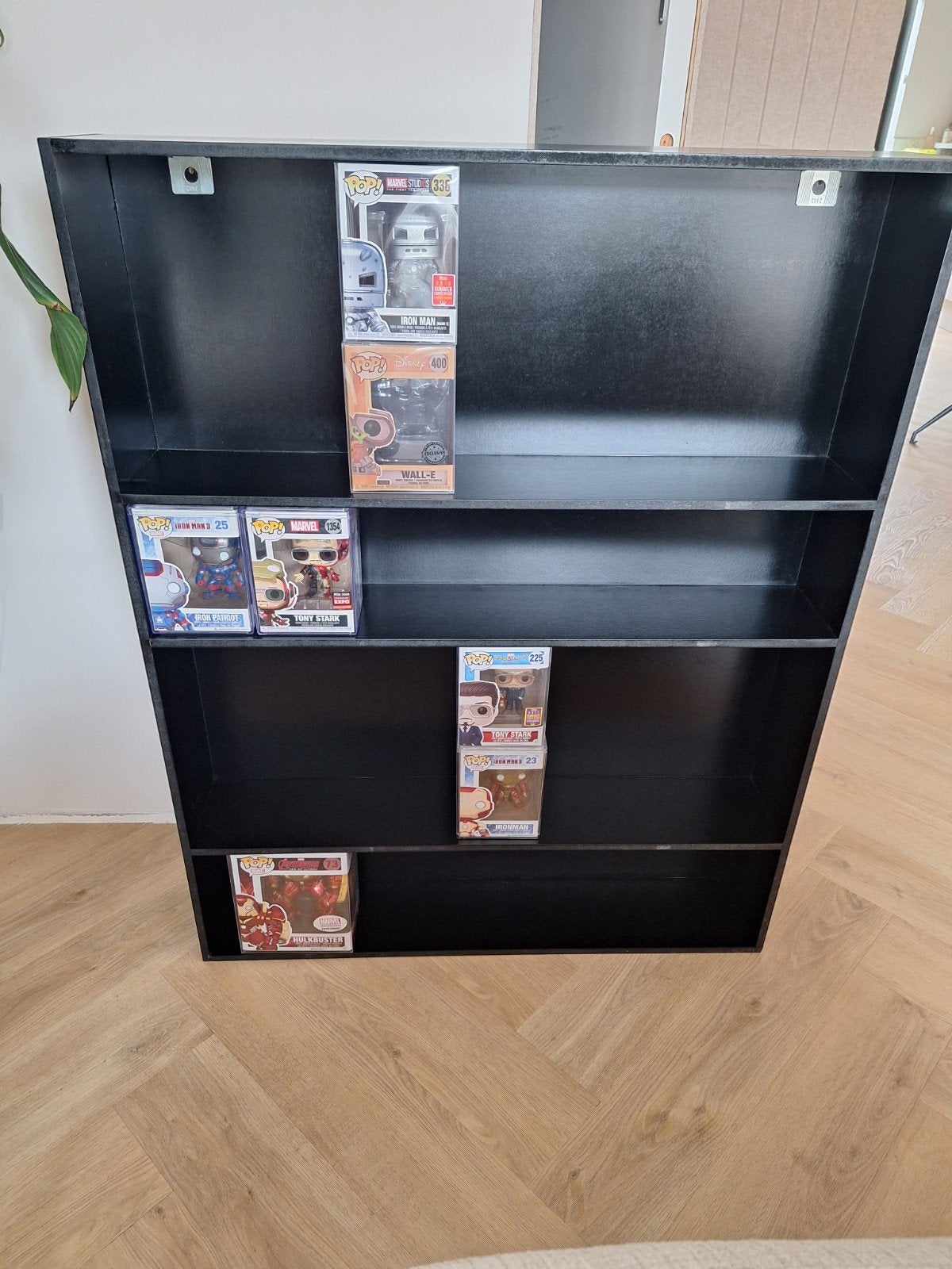 Zwarte op maat gemaakte kast voor Funko Pop! figuren, Ophalen, Gebruikt