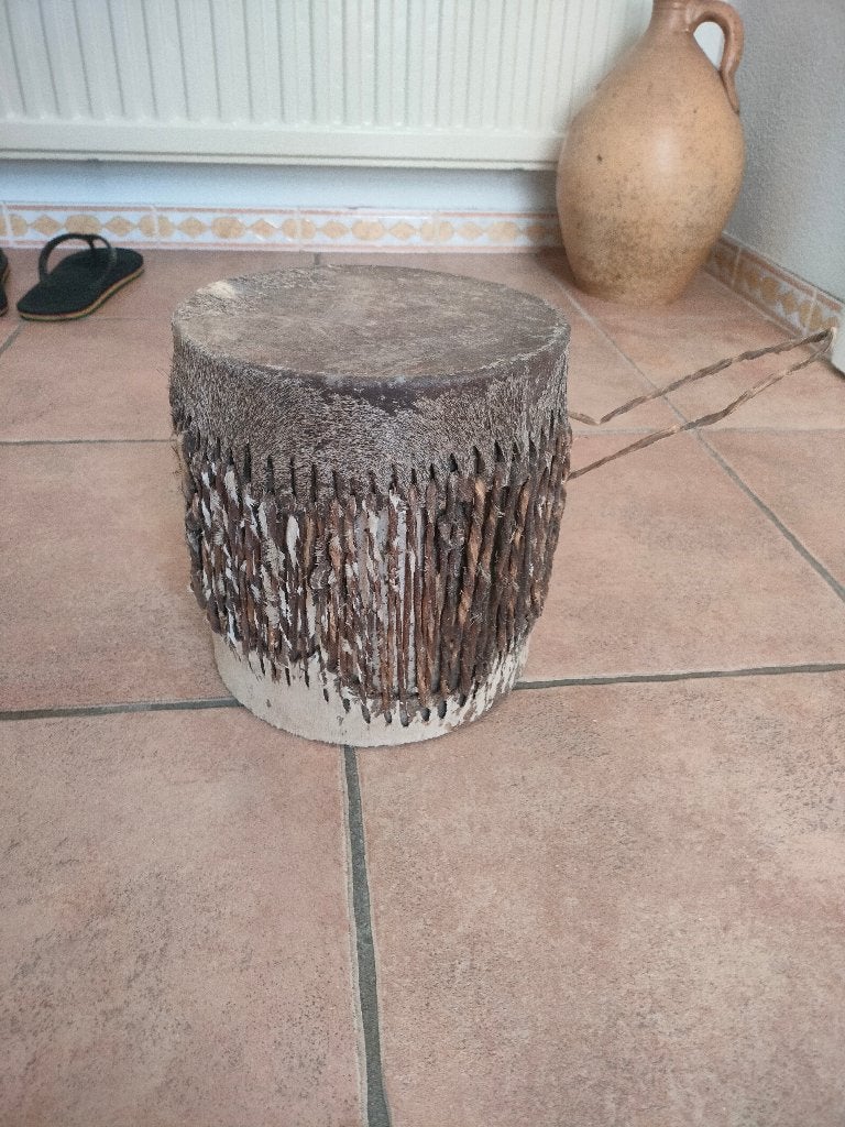 Afrikaanse Trommel met geitenhuid, Ophalen, Zo goed als nieuw, Trommel