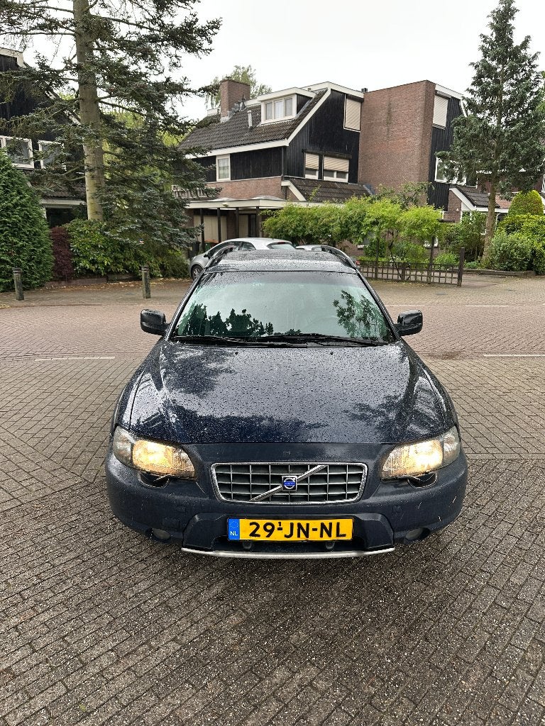 Volvo V70 2.4 T XC 4WD AUT 2002 Blauw - 7 zitter, 1800 kg, Zwart, Blauw, Stationwagon