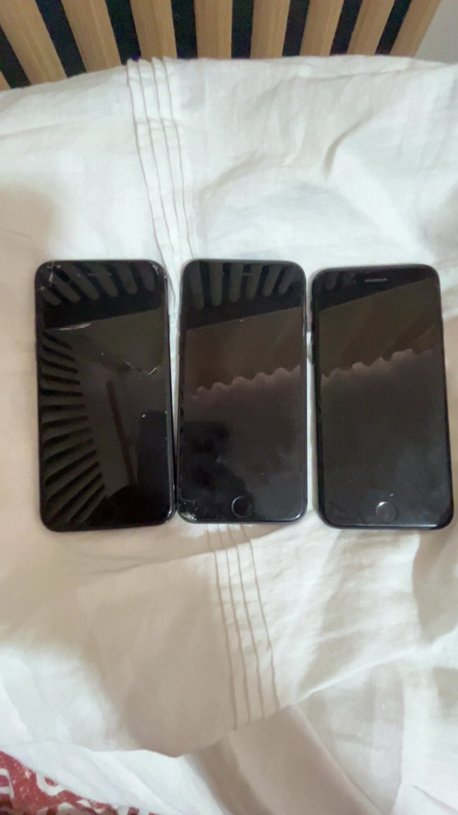 Partij iPhones: 2x SE 2020 (iCloud-lock), 1x iPhone 7 (bootl, Telecommunicatie, Mobiele telefoons | Apple iPhone, Ophalen of Verzenden