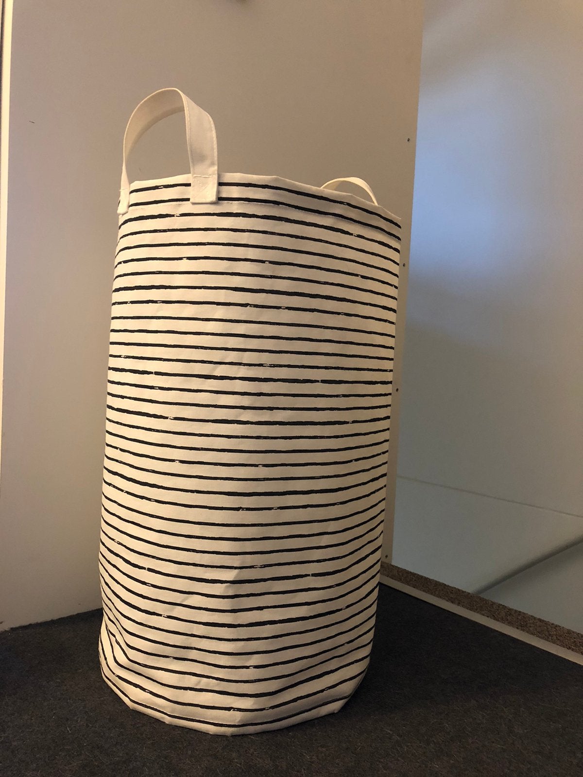 Wasmand Ikea Zwart/Wit gestreept, Ophalen, Zo goed als nieuw, Wit
