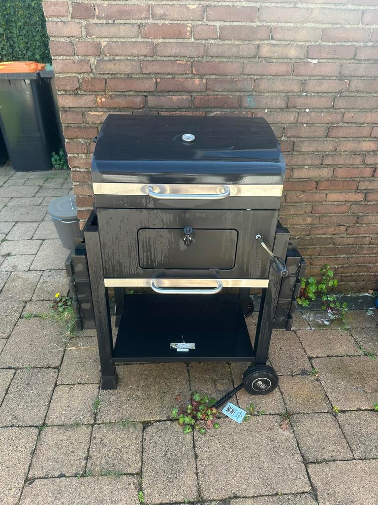 Houtskool BBQ met zijtafels, Ophalen of Verzenden, Zo goed als nieuw, Met accessoires