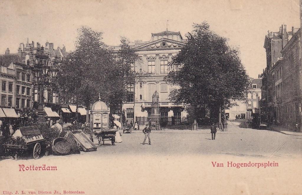 719Y Rotterdam Van Hogendorpplein links plantenmarkt, Ophalen of Verzenden, Voor 1920, Ongelopen, Zuid-Holland
