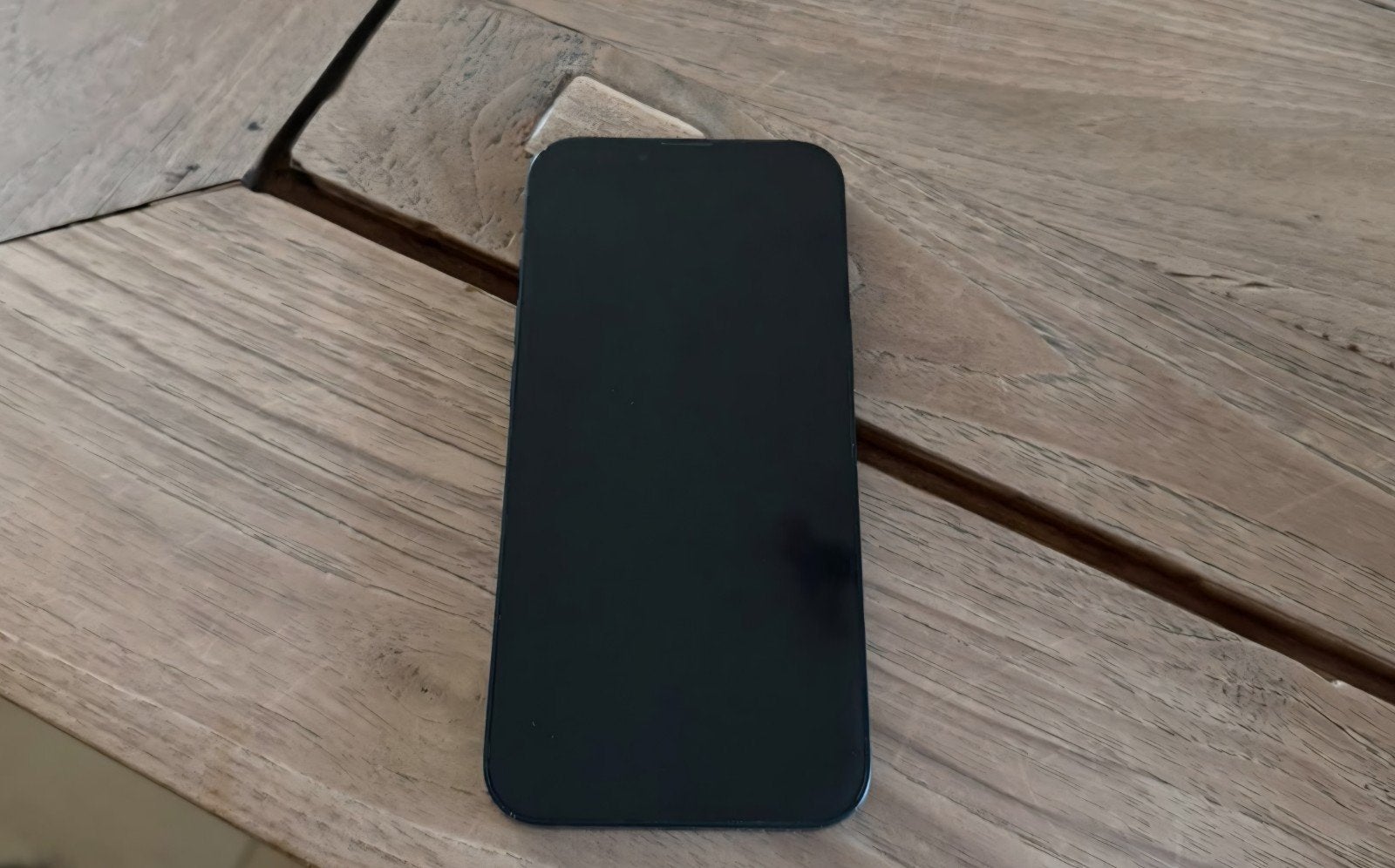 iPhone 13 256GB, Zwart, 77 %, IPhone 13, Zo goed als nieuw
