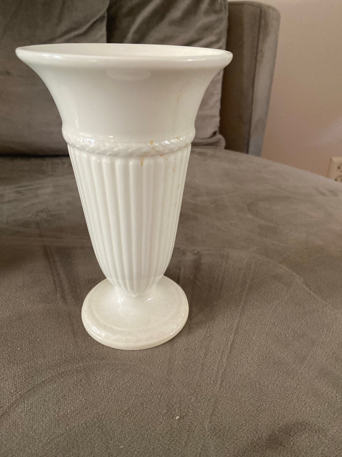 Wedgwood Etruria & Barlaston vaas, Made in England, Antiek en Kunst, Ophalen of Verzenden