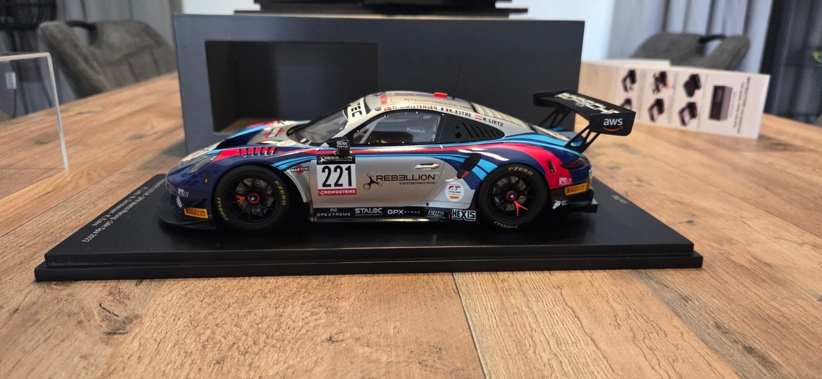 Porsche 911 GT3-R Martini GPX 1:18 Spark, Hobby en Vrije tijd, Modelauto's | 1:18, Ophalen of Verzenden, Zo goed als nieuw, Overige merken