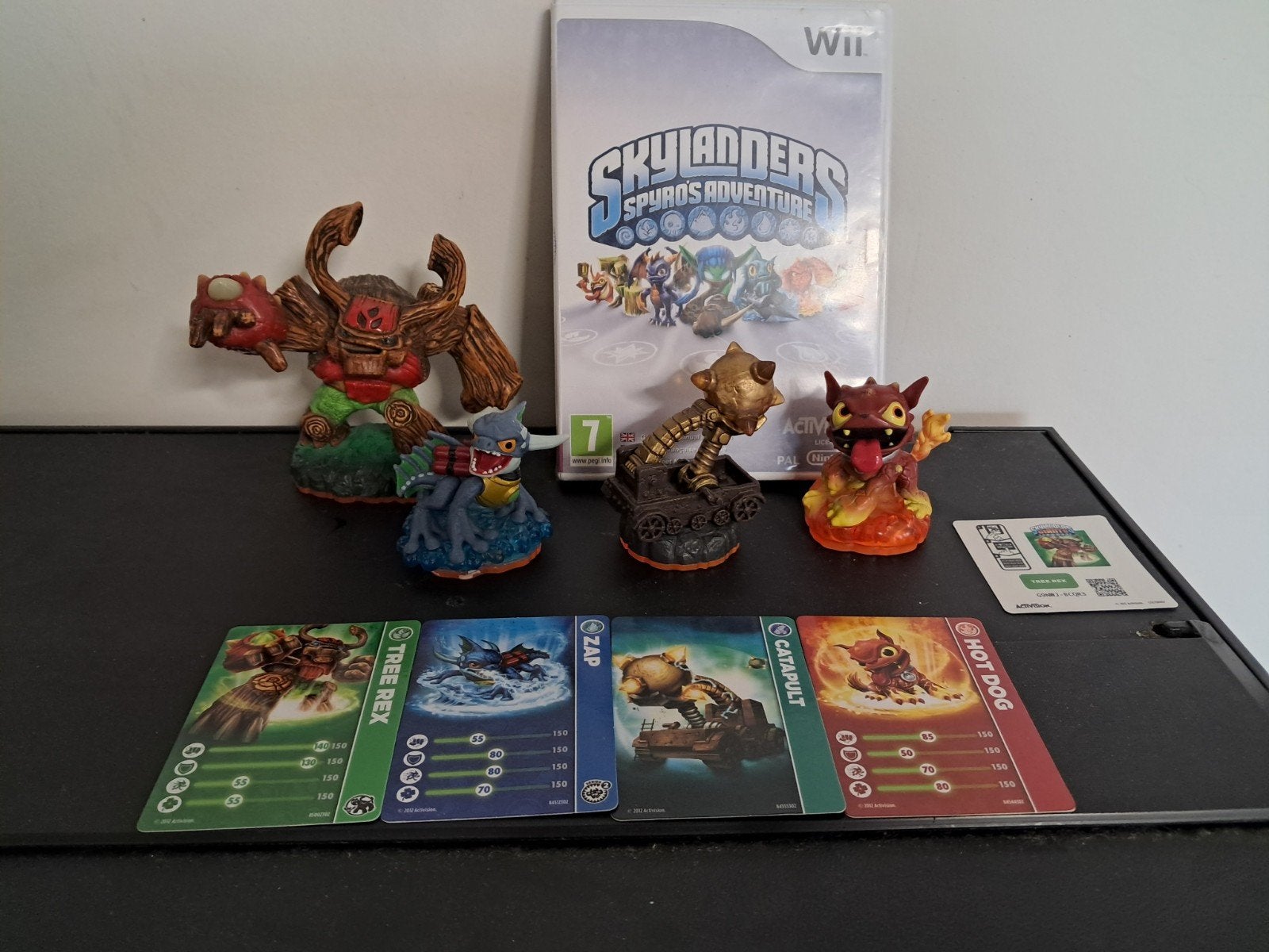 Skylanders Spyro's Adventure Wii met 4 figuren en kaarten, Avontuur en Actie, Gebruikt, 2 spelers, Eén computer