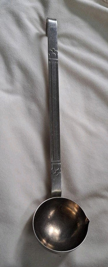 Gero Zilmeta model 750 opgelegd(trosje)Juslepel met tuit.
op, Antiek en Kunst, Antiek | Bestek, Ophalen of Verzenden