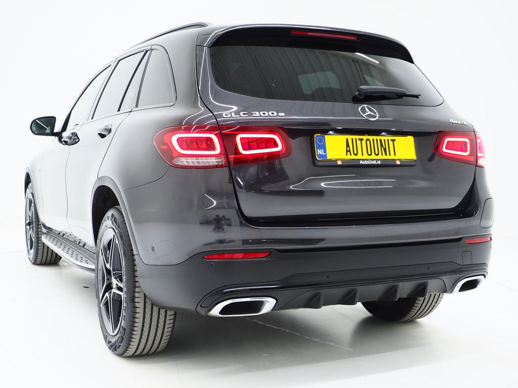 Mercedes-Benz GLC 300e 4MATIC AMG Full Black | Panoramadak |, Automaat, Gebruikt, Zwart, 4 cilinders