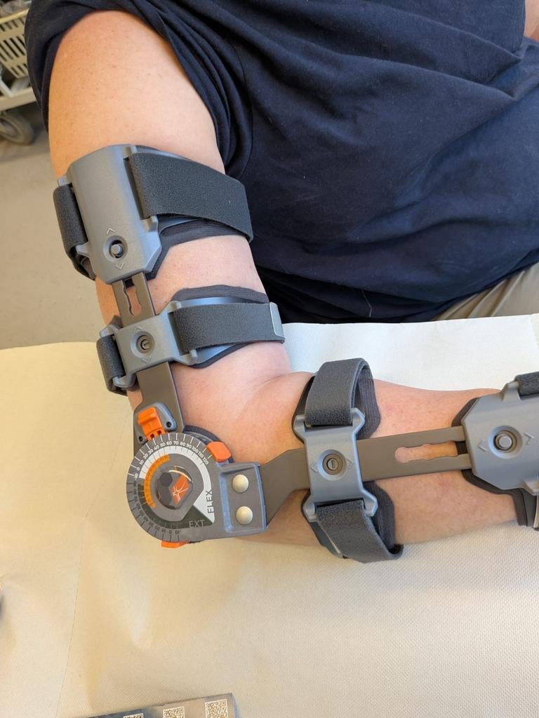 Elleboog Scharnierbrace inclusief nieuwe sling, Diversen, Ophalen of Verzenden, Gebruikt