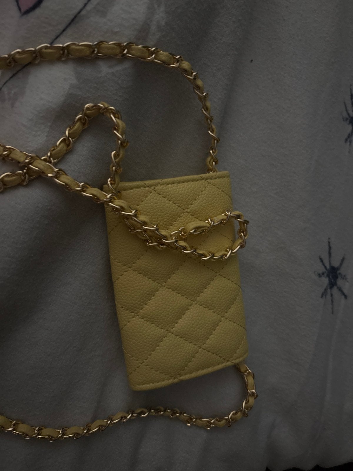 Stijlvol Geel Tasje met Gouden Ketting - Zo goed als nieuw, Ophalen of Verzenden, Nieuw, Geel, Schoudertasje
