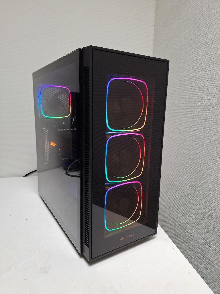 RGB Gaming PC met Ryzen 5 5500 en Intel A770, Computers en Software, Desktop Pc's, Ophalen, Sharkoon, Virtual Reality, AMD Ryzen 5