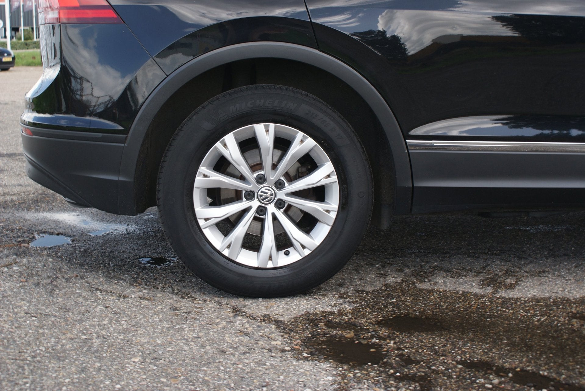 Volkswagen Tiguan 1.5 TSI ACT Comfortline | ACC | Automaat |, Auto's, Stof, 4 cilinders, 150 pk, Zwart