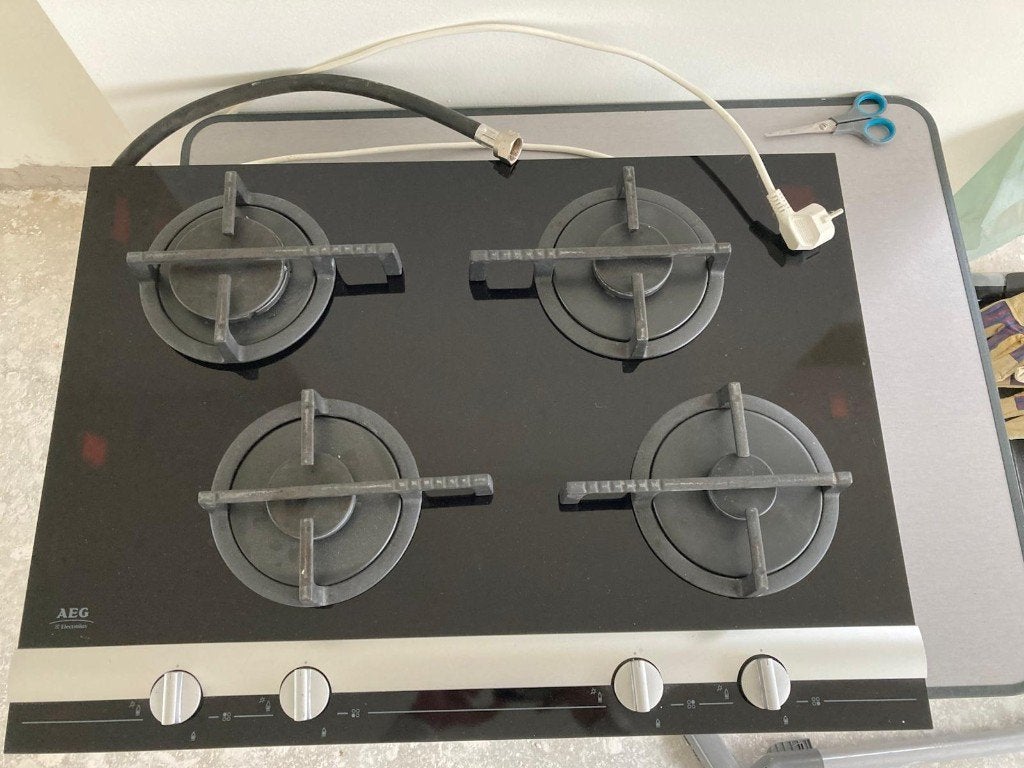 AEG gaskookplaat, Ophalen, Gebruikt, Minder dan 85 cm, 4 kookzones