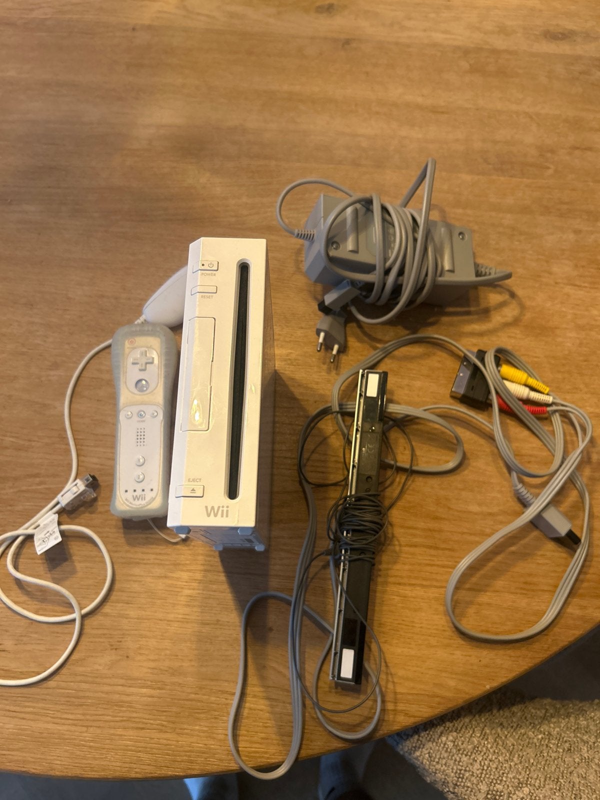 Wii Console met 1 Controller en alle benodigde kabels, Ophalen, Gebruikt, Met 1 controller