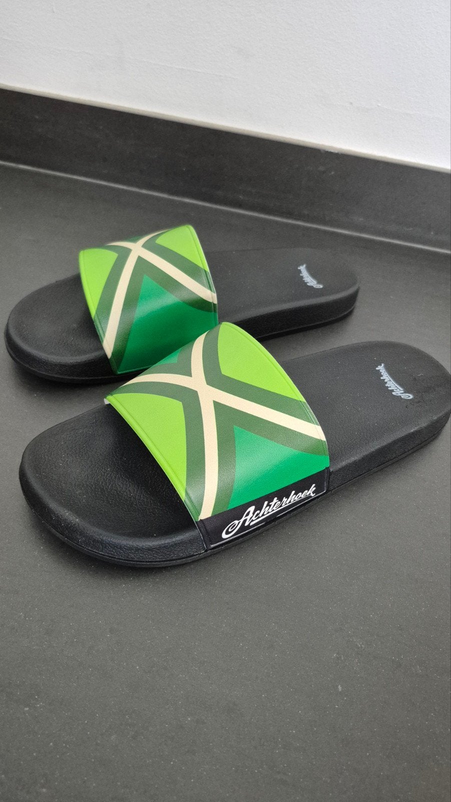 Achterhoeksevlag badslippers 46/47, Kleding | Heren, Schoenen, Slippers, Overige kleuren, Nieuw, Ophalen of Verzenden