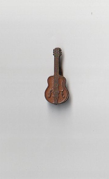 oude volmetaal brochespeld met gitaar, Verzamelen, Ophalen of Verzenden, Gebruikt, Overige onderwerpen, Speldje of Pin