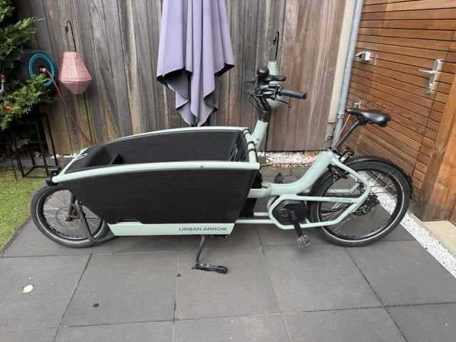 Urban Arrow "Connected" - Groen Bakfiets met VEEL extra's!, 4 kinderen of meer, Gebruikt, Elektrisch, Schijfrem