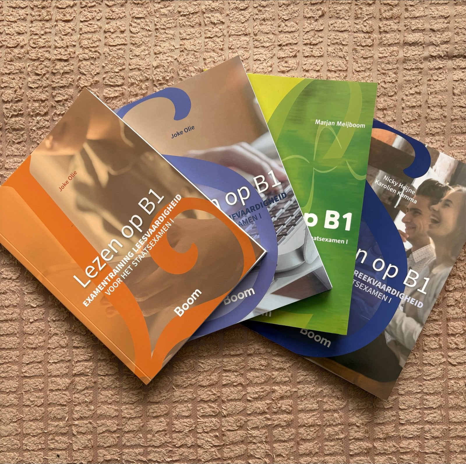 4 boeken ter voorbereiding op Staatsexamen NT2 Programma I, Ophalen of Verzenden, Zo goed als nieuw