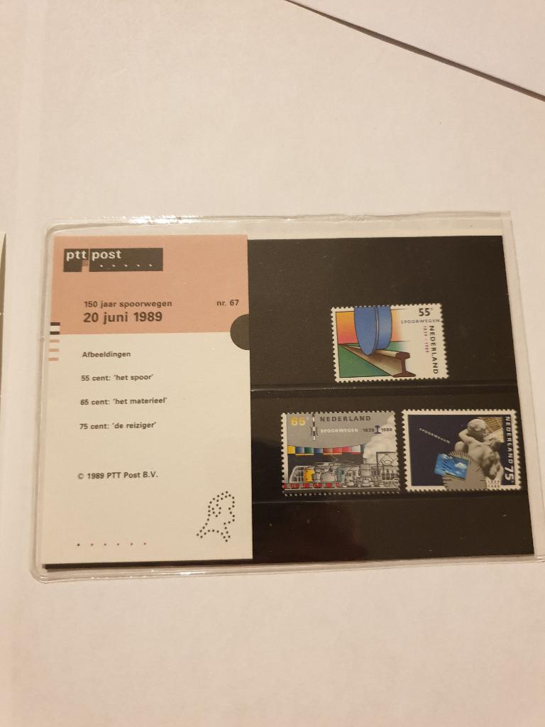 0780 nederland postzegelmapje 67 150 jaar spoorwegen, Verzenden