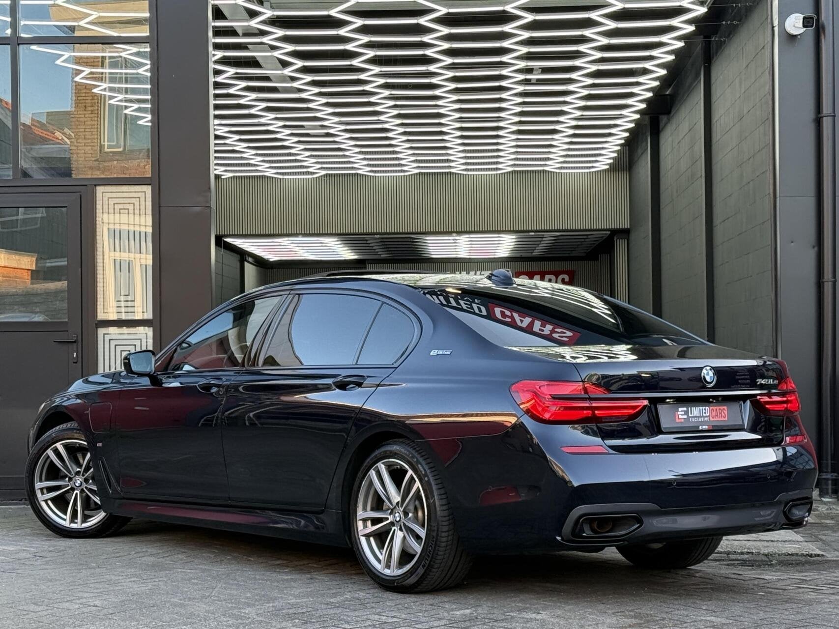 BMW 7-serie 740Le iPerformance M-PAKKET, PANO,MASSAGE,HEADUP, Automaat, Achterwielaandrijving, Gebruikt, Euro 6