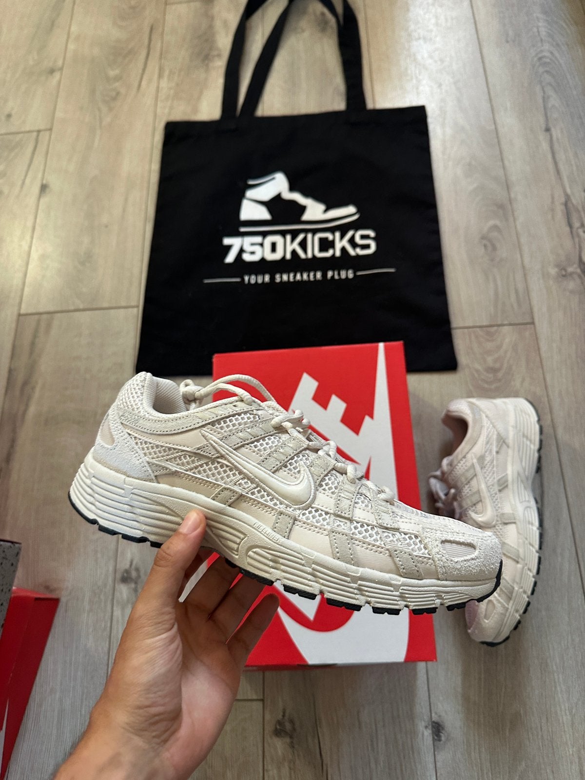 Nike P-6000 SE Light Orewood Brown Maat EU42 HF0015-100, Overige kleuren, Nieuw, Ophalen of Verzenden, Sneakers of Gympen