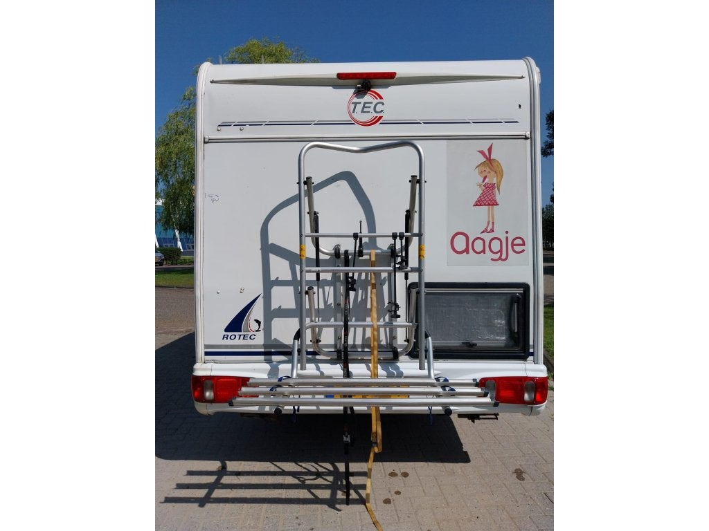 Foto 20 van TEC Rotec Leuke starters camper met 2 grote zonnepanelen !!