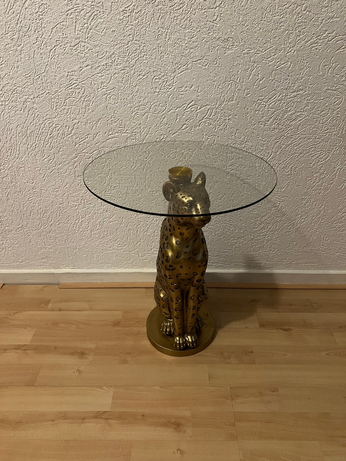 Bijzettafel met luipaard onderstel en glazen blad, Rond, Ophalen, 45 tot 60 cm, Glas