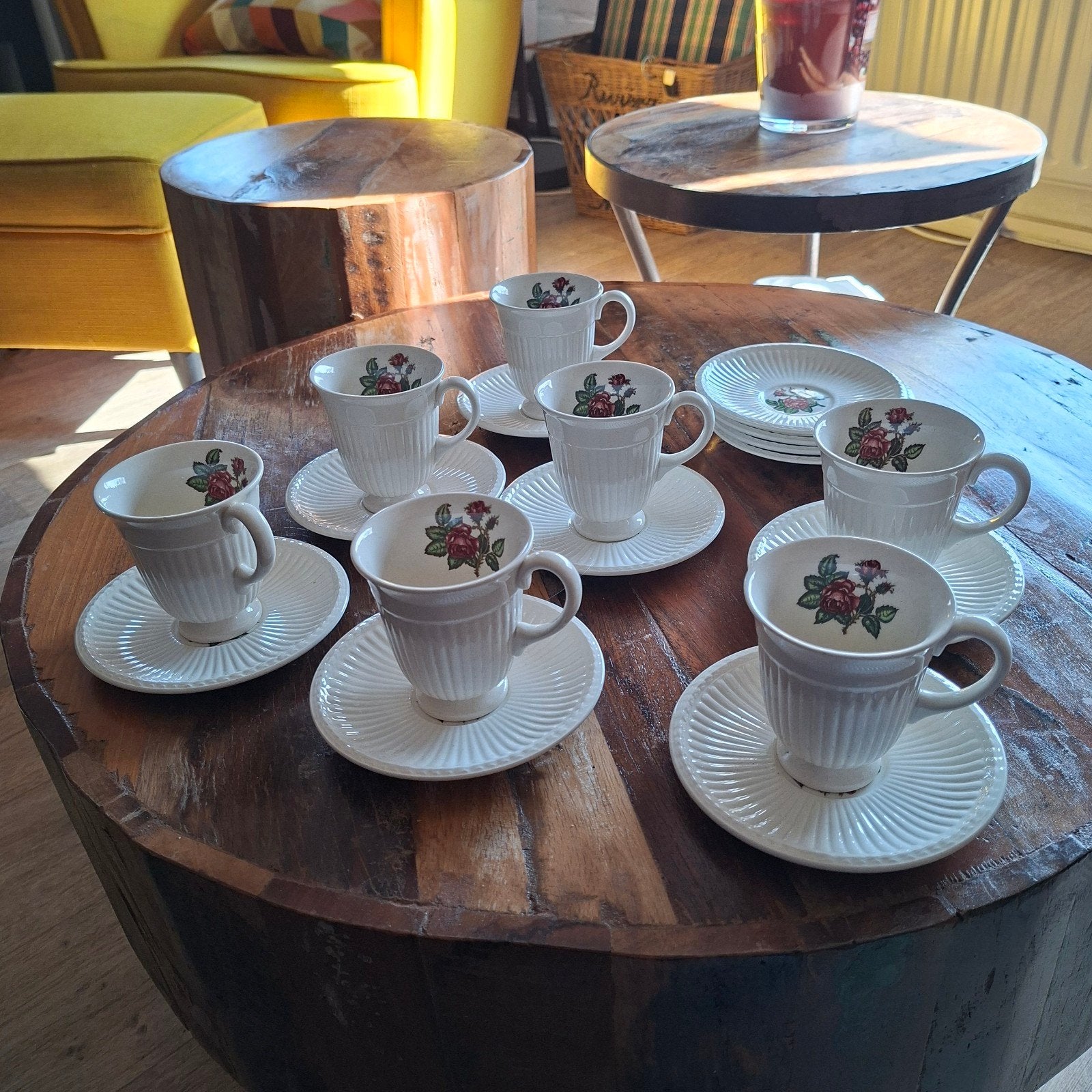 Wedgwood Moss Rose Kopjes en Schoteltjes, Ophalen of Verzenden, Gebruikt, Porselein, Overige typen