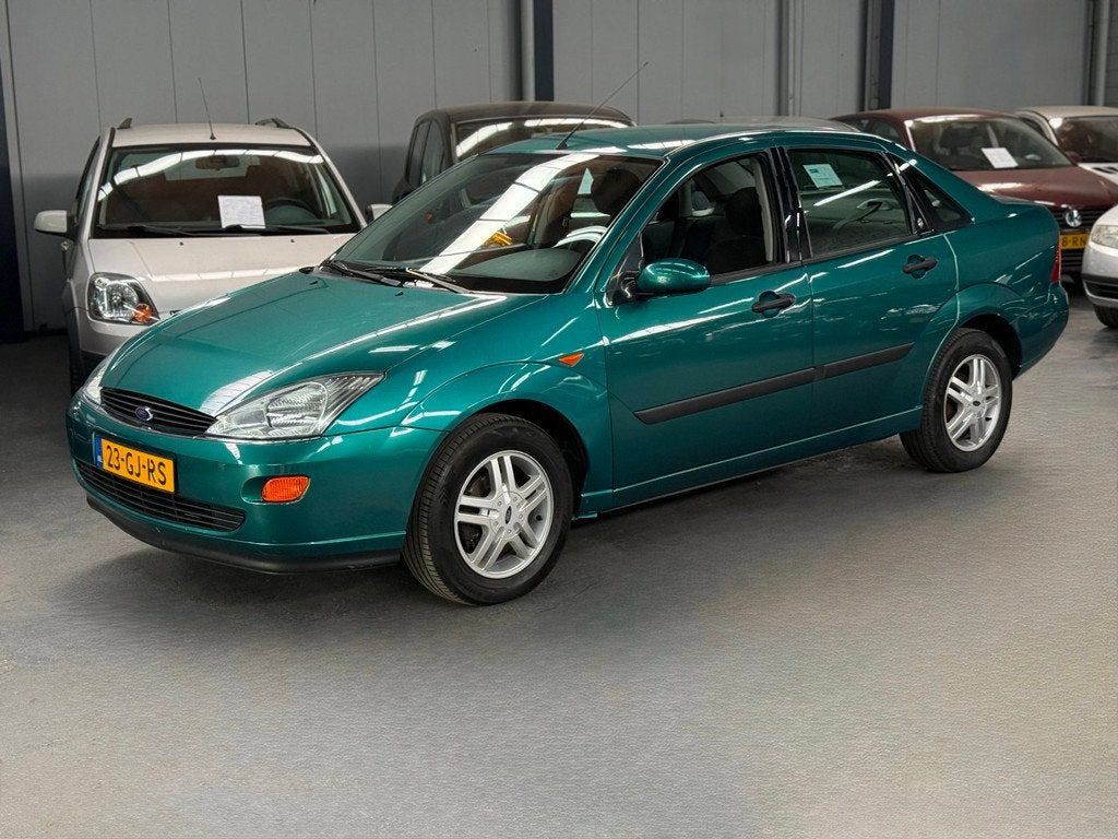 Ford Focus 1.6-16V Ghia Automaat Nieuwe APK NAP, 1596 cc, Gebruikt, Zwart, 4 cilinders