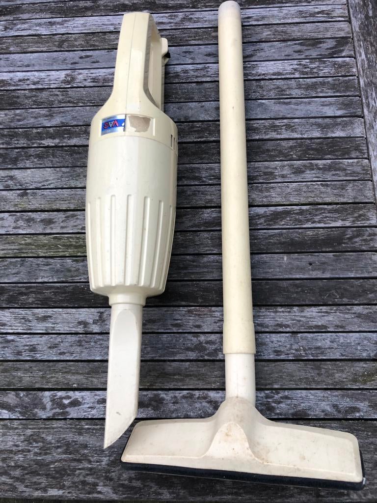 Makita Accu Kruimeldief / Steelstofzuiger (defecte accu), Witgoed en Apparatuur, Stofzuigers, Gebruikt, Kruimeldief, Ophalen of Verzenden