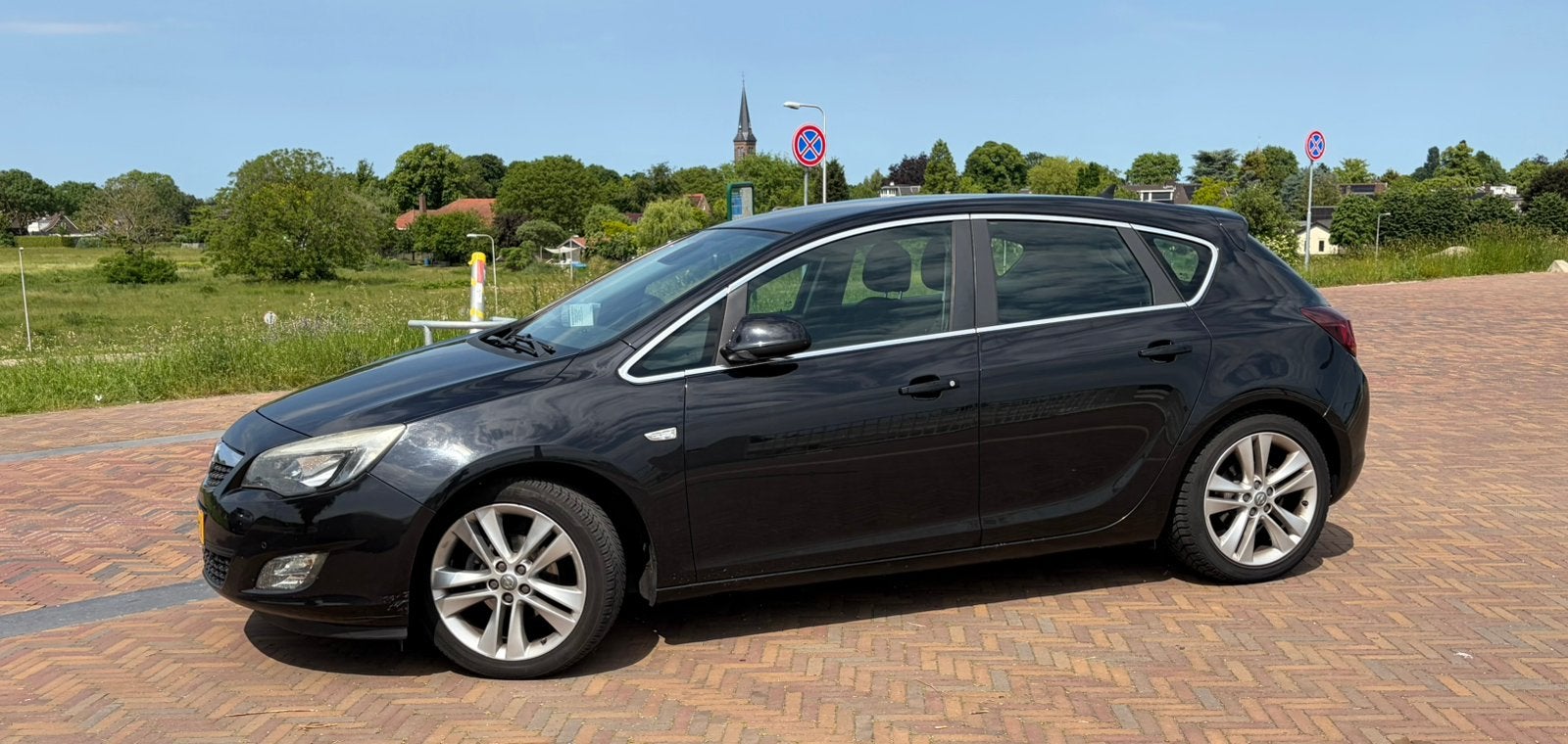 Opel Astra 1.4 Turbo Ecotec 103KW 5-D 2011 Zwart, Auto's, Voorwielaandrijving, 680 kg, 4 cilinders, Zwart