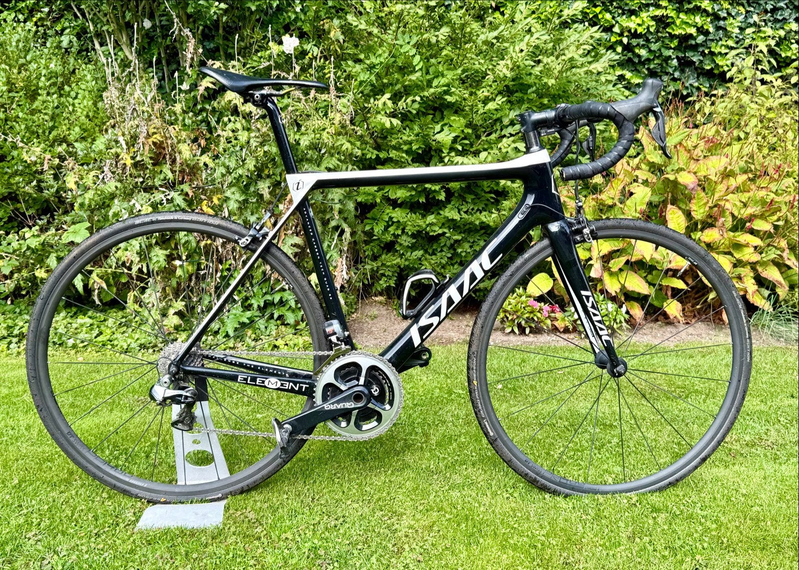 Isaac Element Dura-Ace Di2 met Quarq vermogensmeter, 28 inch, Carbon, Zo goed als nieuw, Meer dan 20 versnellingen