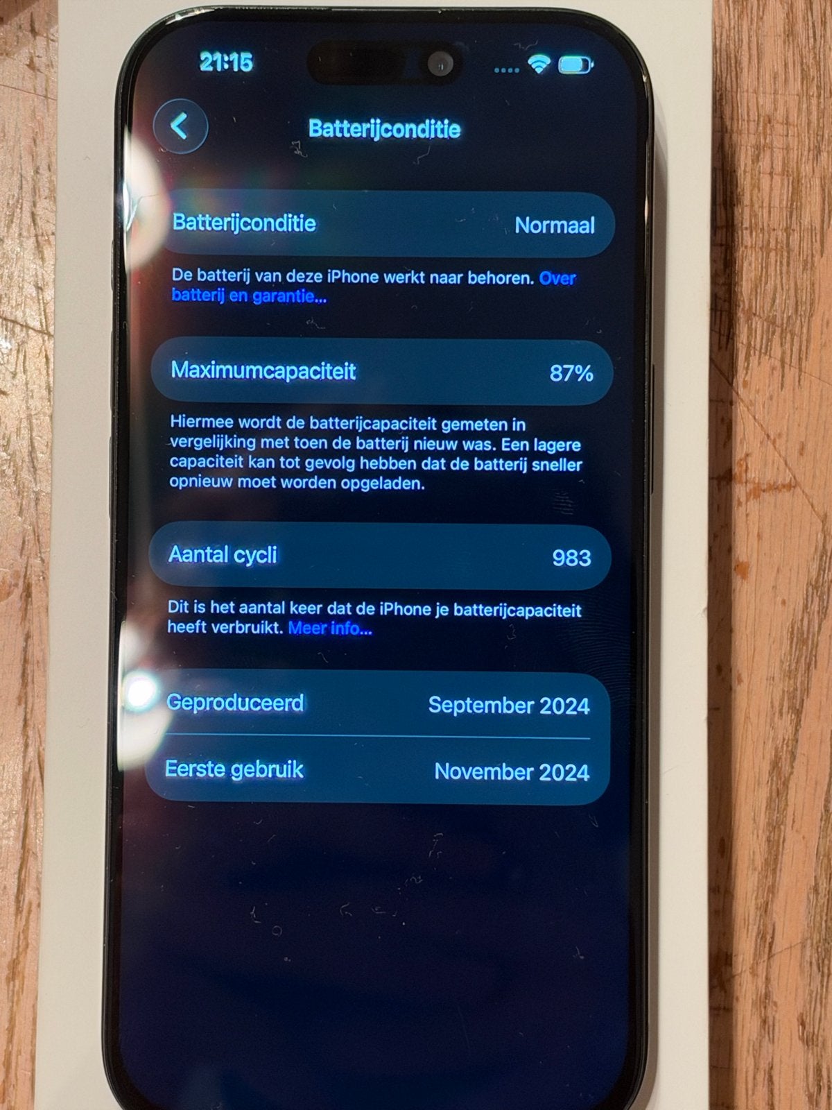 Foto 13 van iPhone 16 Pro 256GB Zwart Titanium - Nieuw OLED scherm