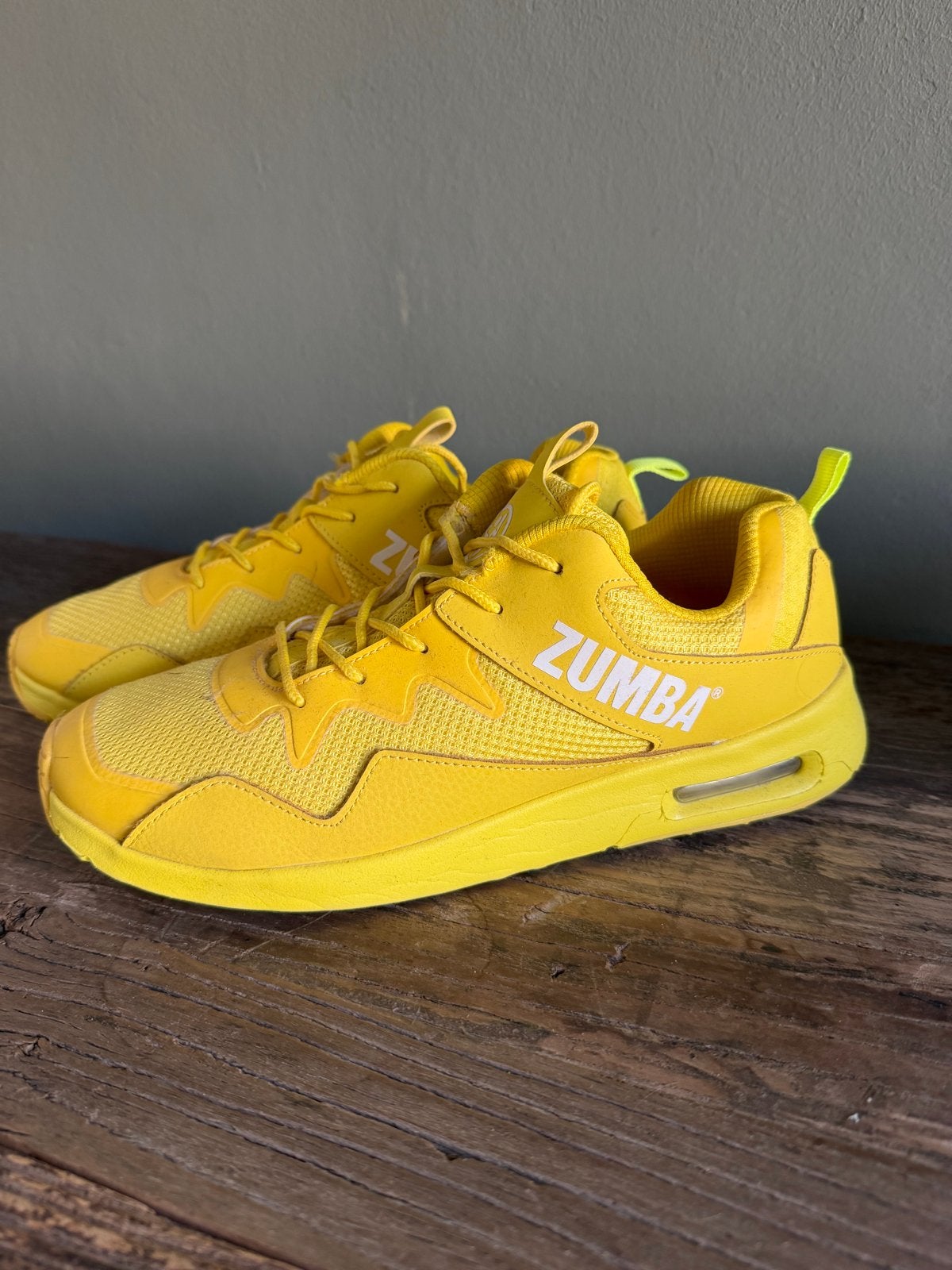 Zumba Air Lo sneakers geel - vallen kleiner dan maat 39, Sportschoenen, Geel, Ophalen of Verzenden, Zo goed als nieuw
